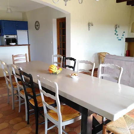 Les Cigales Du Lac Holiday home *