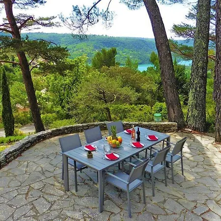 Les Cigales Du Lac Holiday home